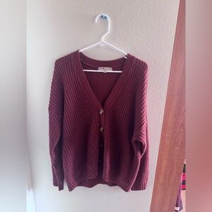 Elegant Women's Burgundy Cardigan
